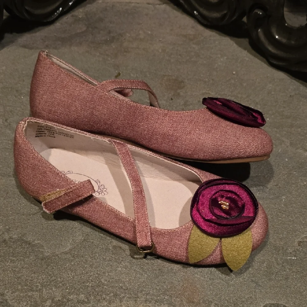 Joyfolie Girls' Pink Mary Jane Shoes with Floral Accent Size 13